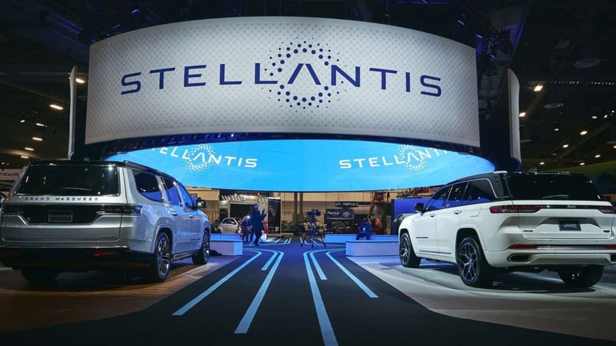 Stellantis to Halt US PHEV Output for Jeep and Chrysler