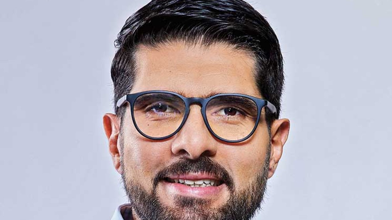 Enhancing Digital Financial Growth Through Expertise, Speed