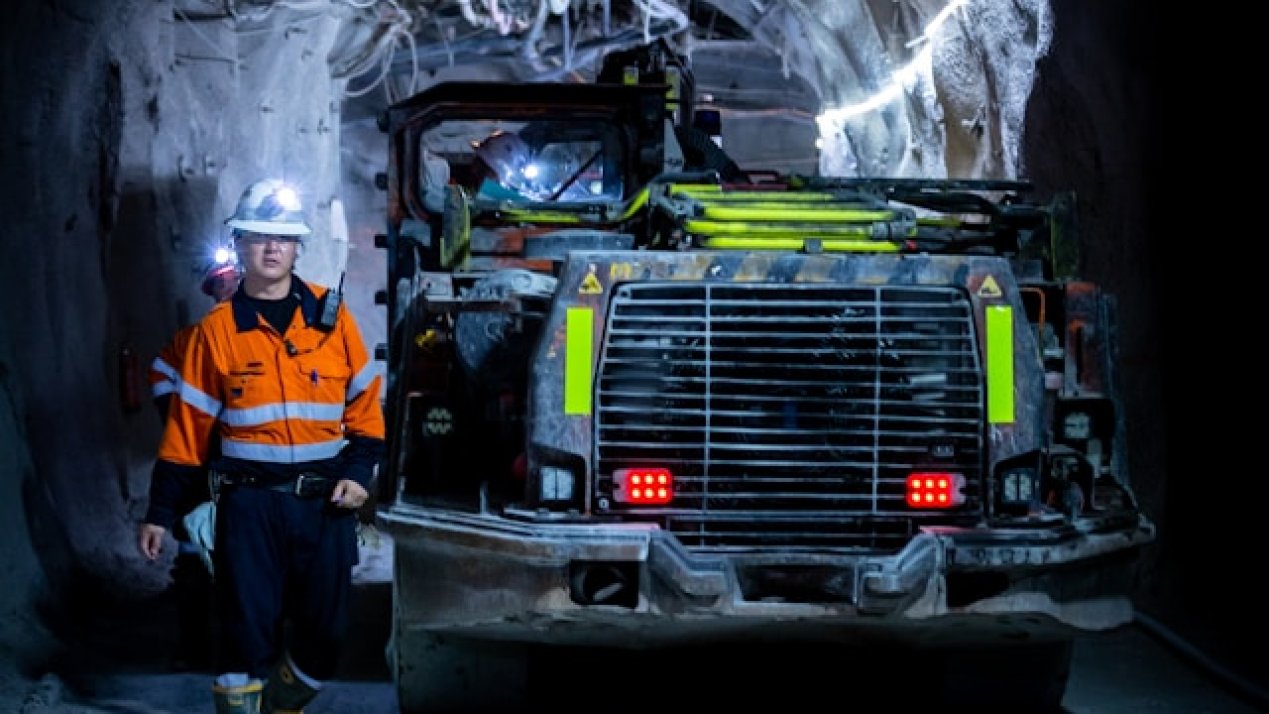 From Uncertainty to Ambiguous Openness: 2025 in Mining