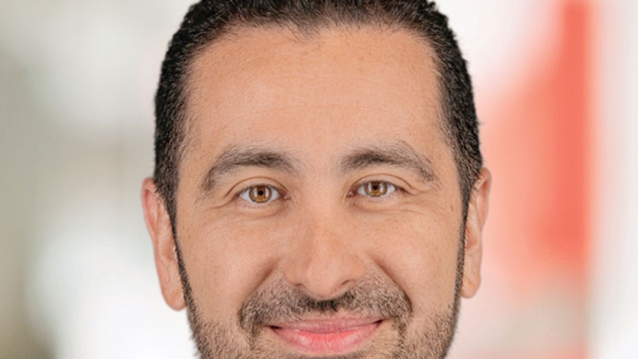 The New Consumer: Strategic Spending and AI-Driven Shopping