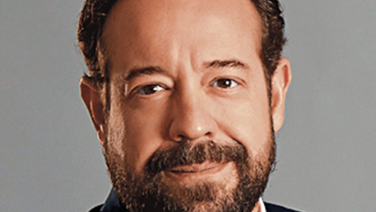 How 'Yes, Sir' Breaks Leadership in Organizations