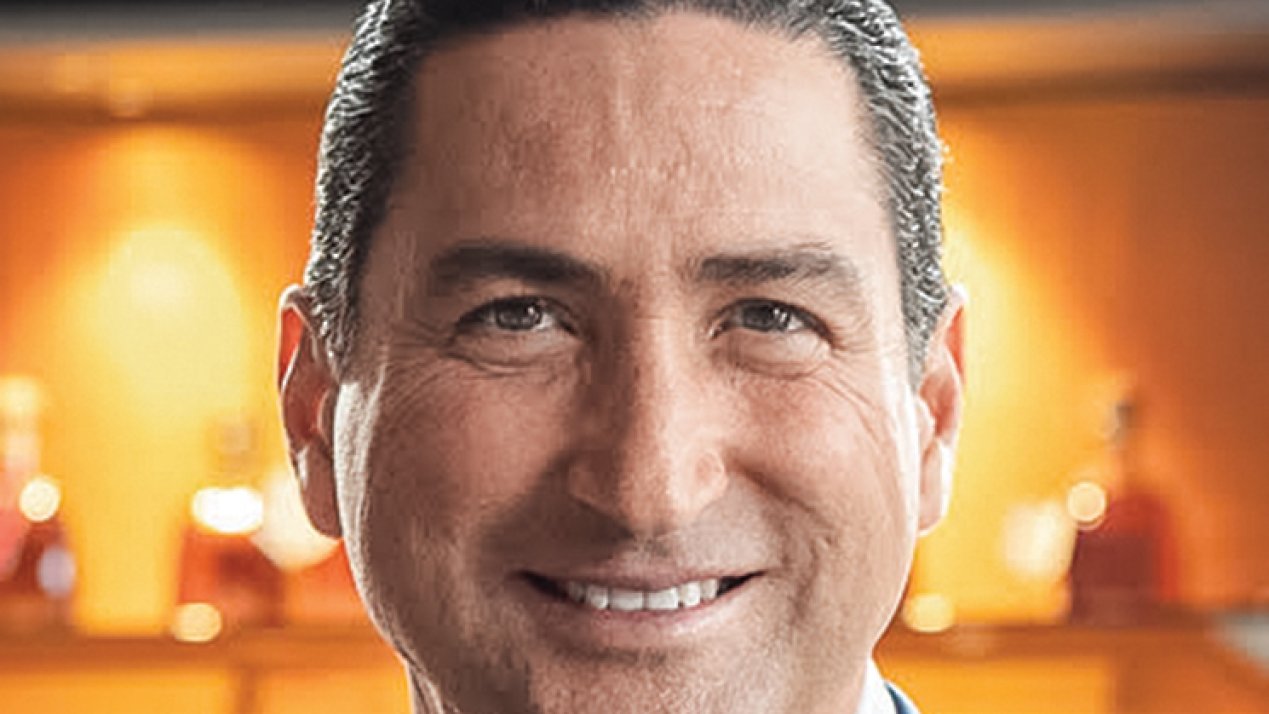 Why Cross-Learning Is an Advantage in Building Innovation