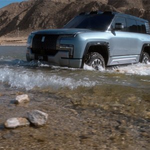 BYD Unveils Yangwang U8 with Water Floating Capability