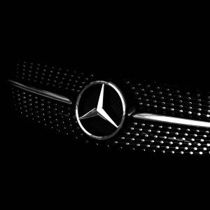 Mercedes-Benz Halts Next-Gen EV Platform Amid Demand Slowdown