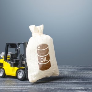 PEMEX Faces Challenges Amid Oil Production Drop: IEA