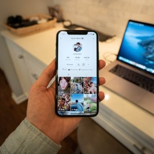 Gen Z in Asia-Pacific Follows Influencers for Fashion Picks