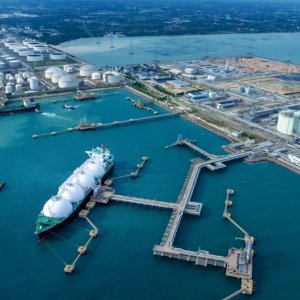 NFE Completes Initial Step of US$2.7 Billion Notes Issuance