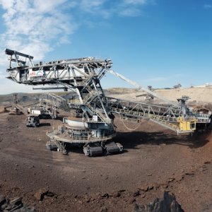 Zinc Prices Surge 5% Amid Warehouse Withdrawals