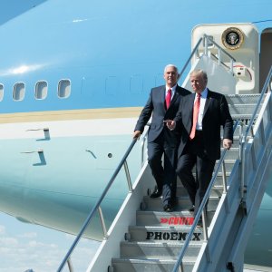 Donald Trump Signs Executive Orders on AI, Cryptocurrencies