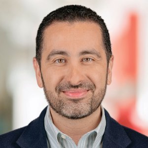 GenAI in Retail: Enhancing, Not Replacing, Shopping Experience