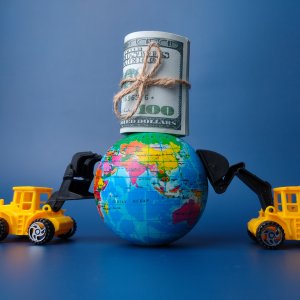 China Criticizes US Tariffs; Trump Pushes for More Trade Barriers