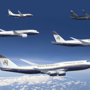 Airlines Halt Middle East Flights Amid US-Iran Tensions