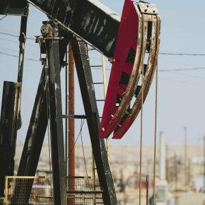 Oil Prices Stabilize as Israel, Iran Agree to Ceasefire