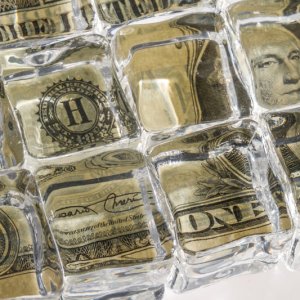 SAT Freezes PEMEX Suppliers' Accounts Amid Mounting Debt Crisis