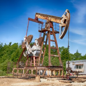 Pemex, Union Extend Talks As Pension, Funding Concerns Linger