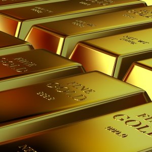 Gold Hits Fresh Record as Fed Rate Cut Expectations Grow