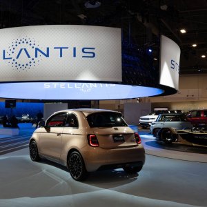 Canada Cuts GM, Stellantis Tariff Quotas Ahead of USMCA Review