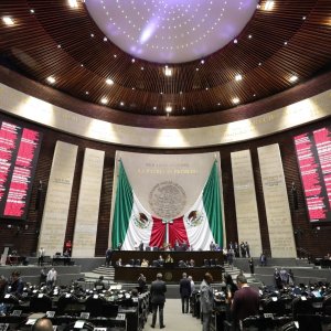 Mexico Debates 16 Proposals to Cut Workweek to 40 Hours