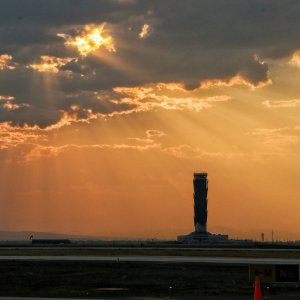 Mexico’s Air Controllers to Protest Over Pay, Hiring 