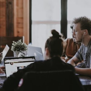 Mexico Hits Record Employment as Investment Weakens Toward 2026