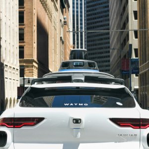 California Probes Waymo Robotaxi Stalls After SF Power Outage