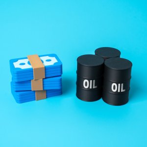 Oil Prices Stress Markets; PEMEX Refining Strategy Under Scrutiny